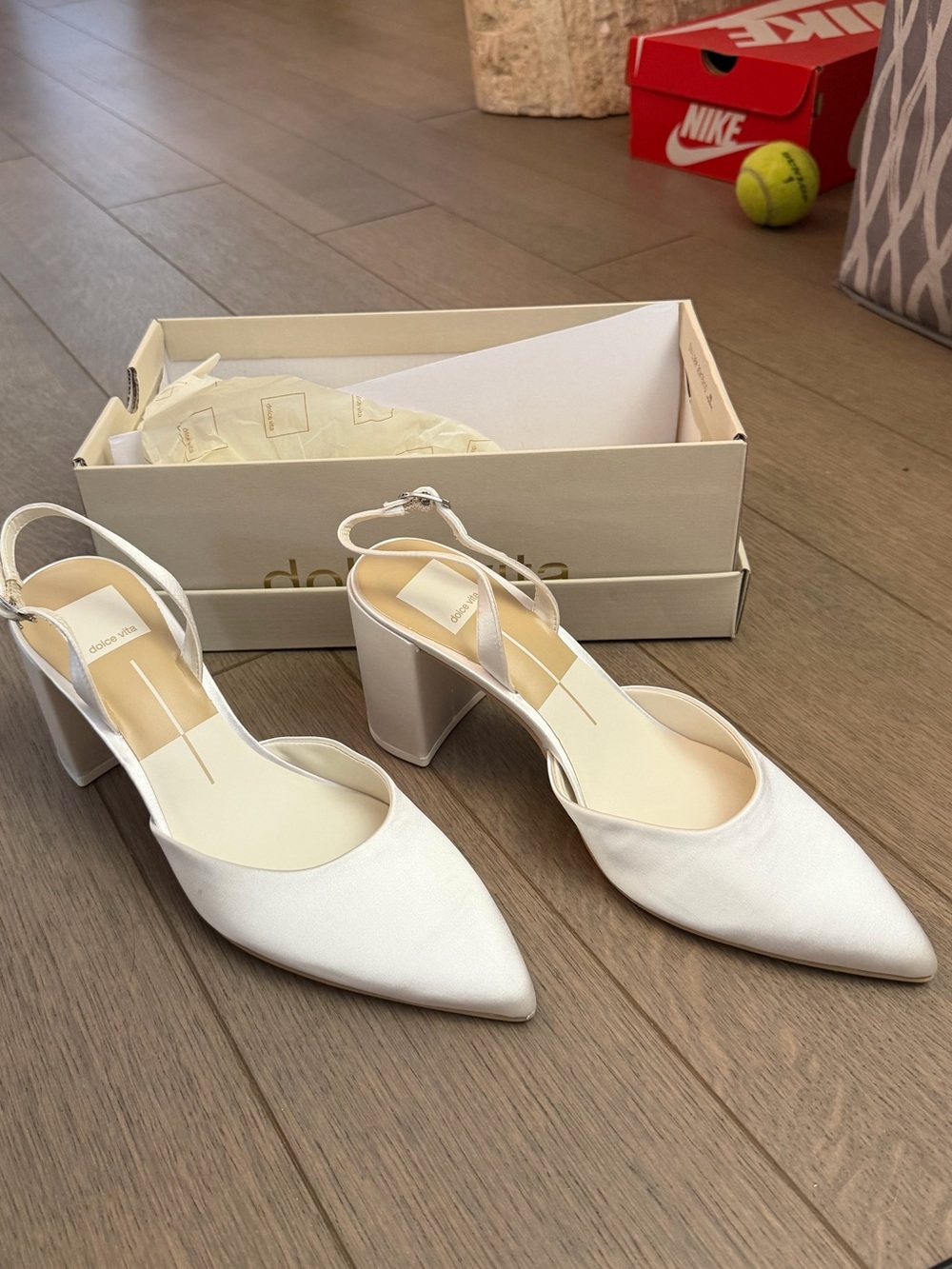 NWT Dolce Vita Carel High Heel